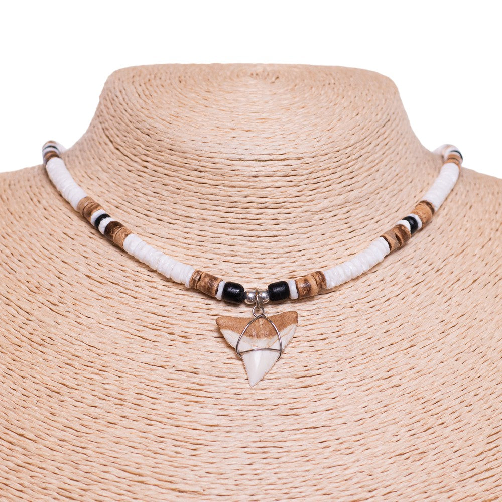 Shark Tooth on Puka Shell Beads Necklace (18" 3U)