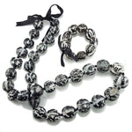 Load image into Gallery viewer, Black and White Kukui Nut Lei Necklace and Bracelet Set
