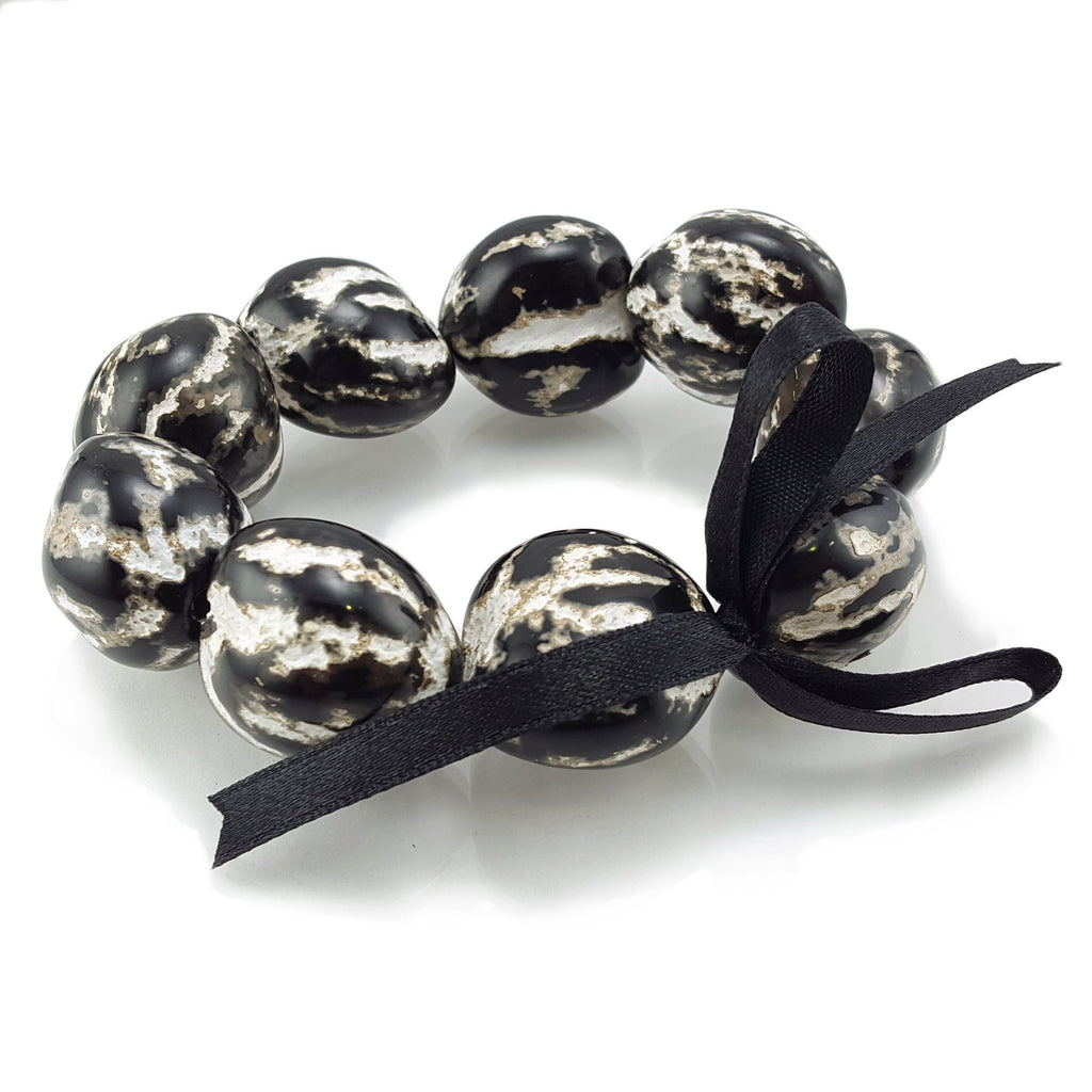 Black and White Kukui Nut Lei Necklace and Bracelet Set
